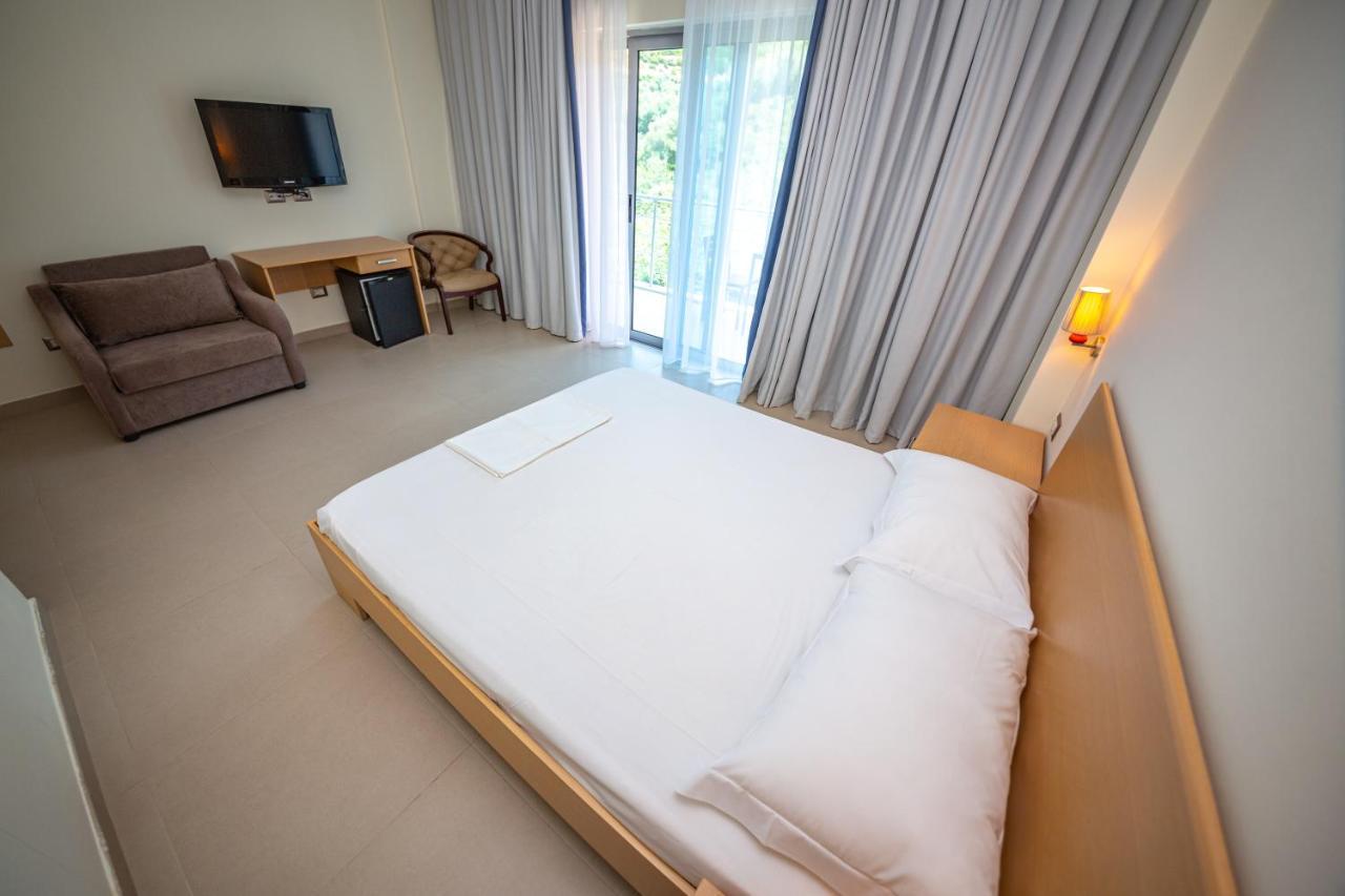 Hotel Borshi Экстерьер фото