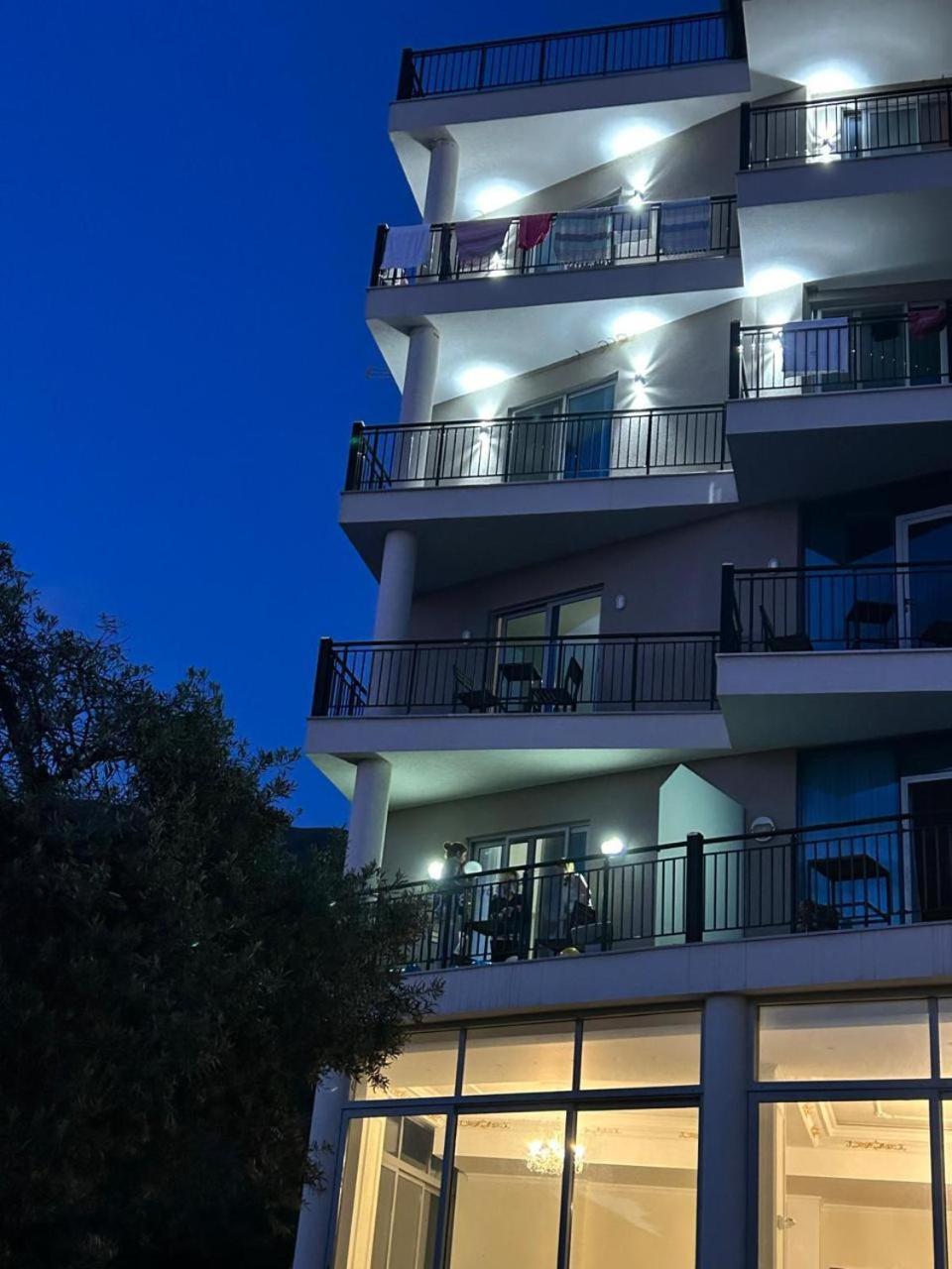 Hotel Borshi Экстерьер фото