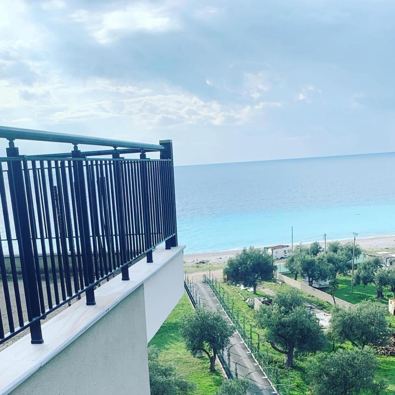 Hotel Borshi Экстерьер фото