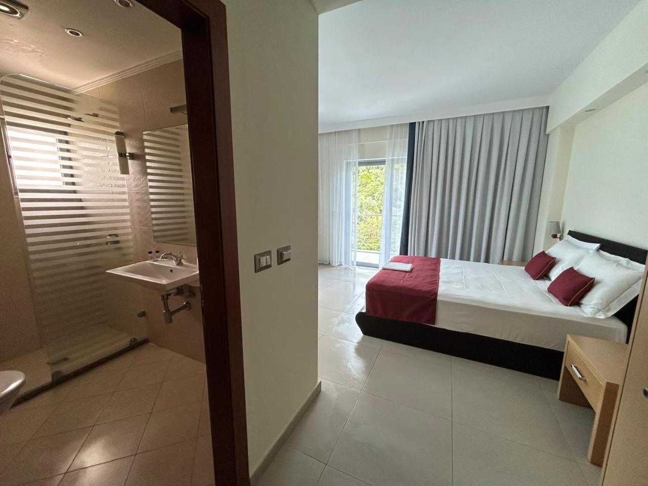 Hotel Borshi Экстерьер фото